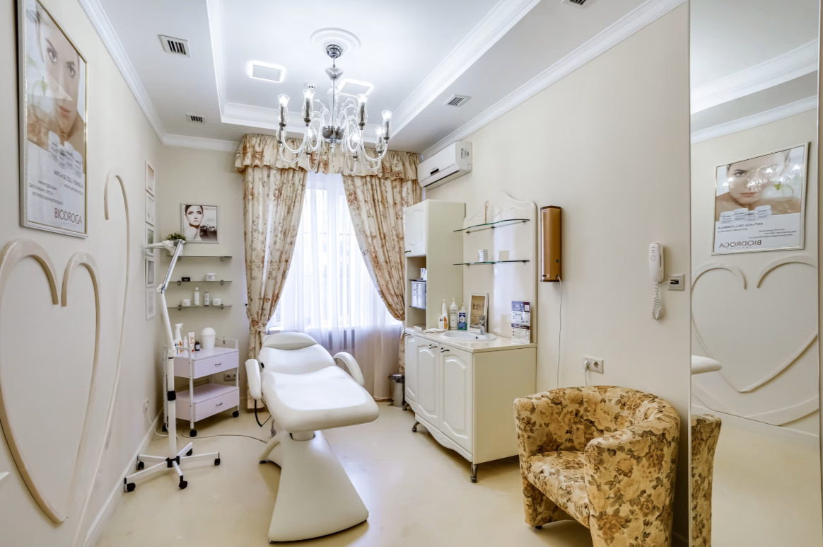 352220838__https://filllin.ru/api/media/clinic/003b5d59-2f4d-4b38-be4a-6666d858edbe-6641d6971b708b73903b2c1d.png