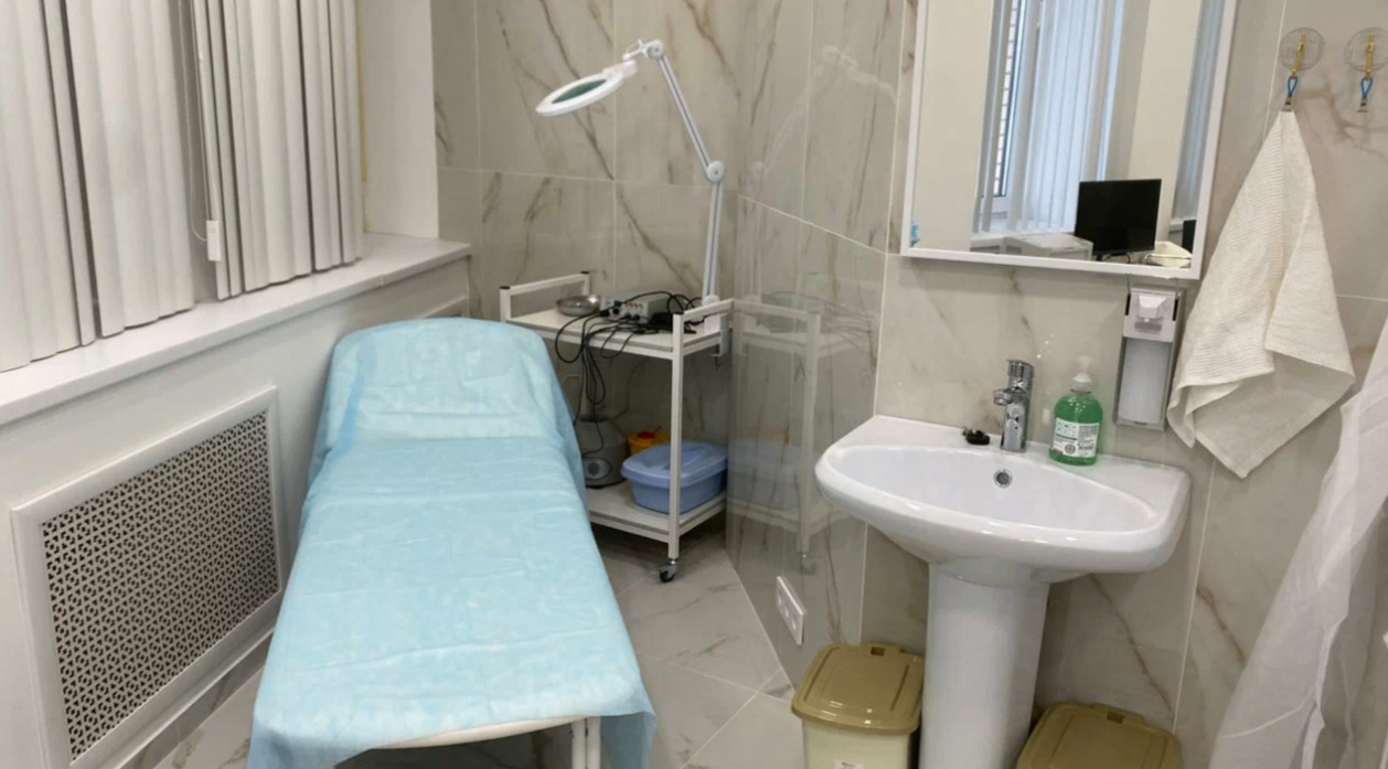 208867896__https://filllin.ru/api/media/clinic/0073664b-aba2-43bd-9374-90d06031aaa8-6641d6971b708b73903b2c1d.png
