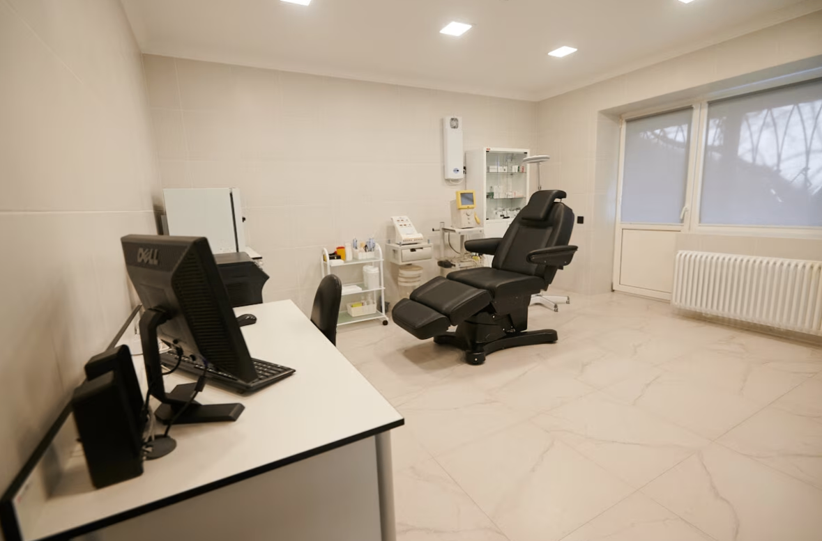 112818310__https://filllin.ru/api/media/clinic/0115a969-6e48-4e1c-be32-7edaf605bdc9-6641d6971b708b73903b2c1d.png