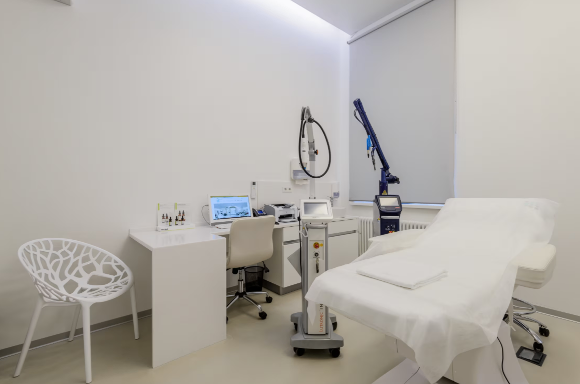 705777327__https://filllin.ru/api/media/clinic/04a1b806-b694-45d4-b800-8cf95be266a6-68d2b334d611ae3c0dcef079.png