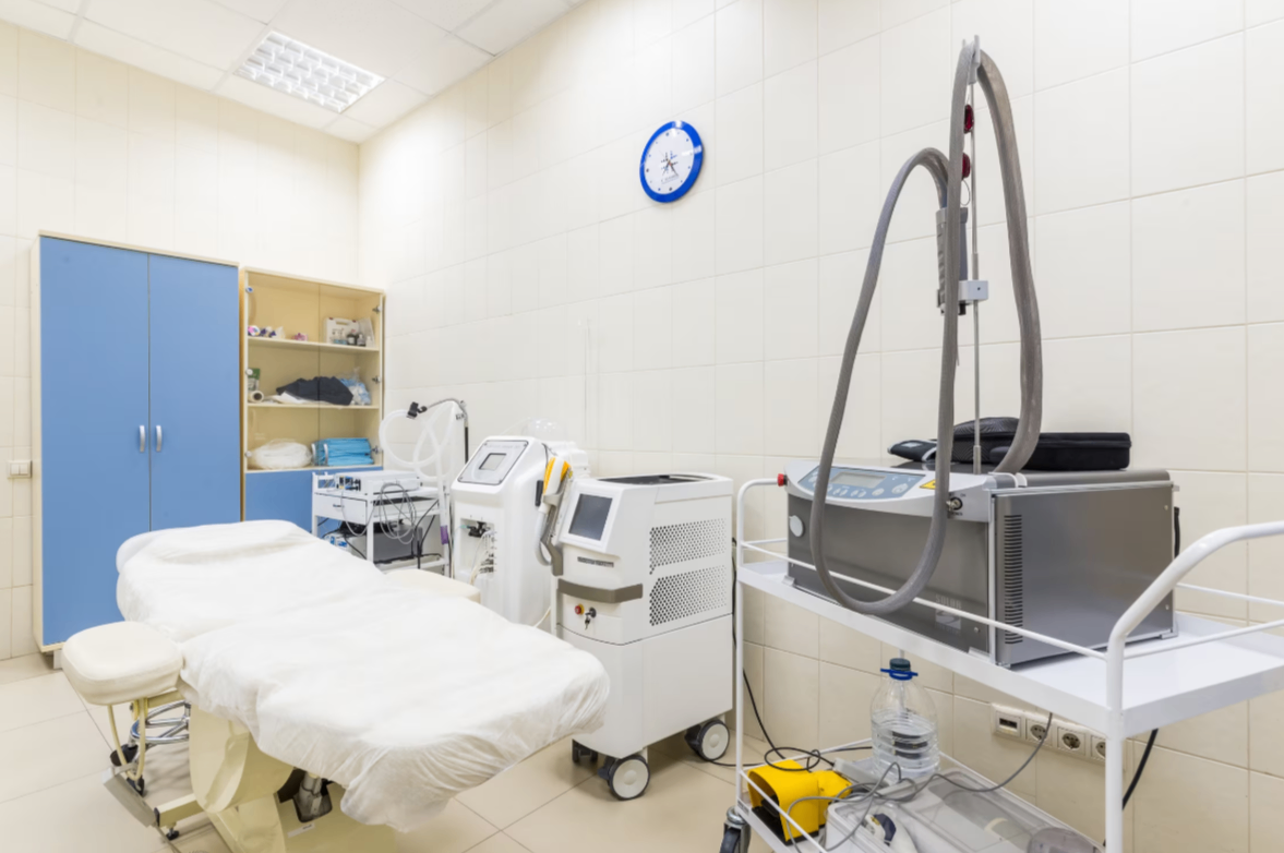 42071990__https://filllin.ru/api/media/clinic/065a64a2-11e3-44bc-9d99-be7c918b3b6e-6641d6971b708b73903b2c1d.png