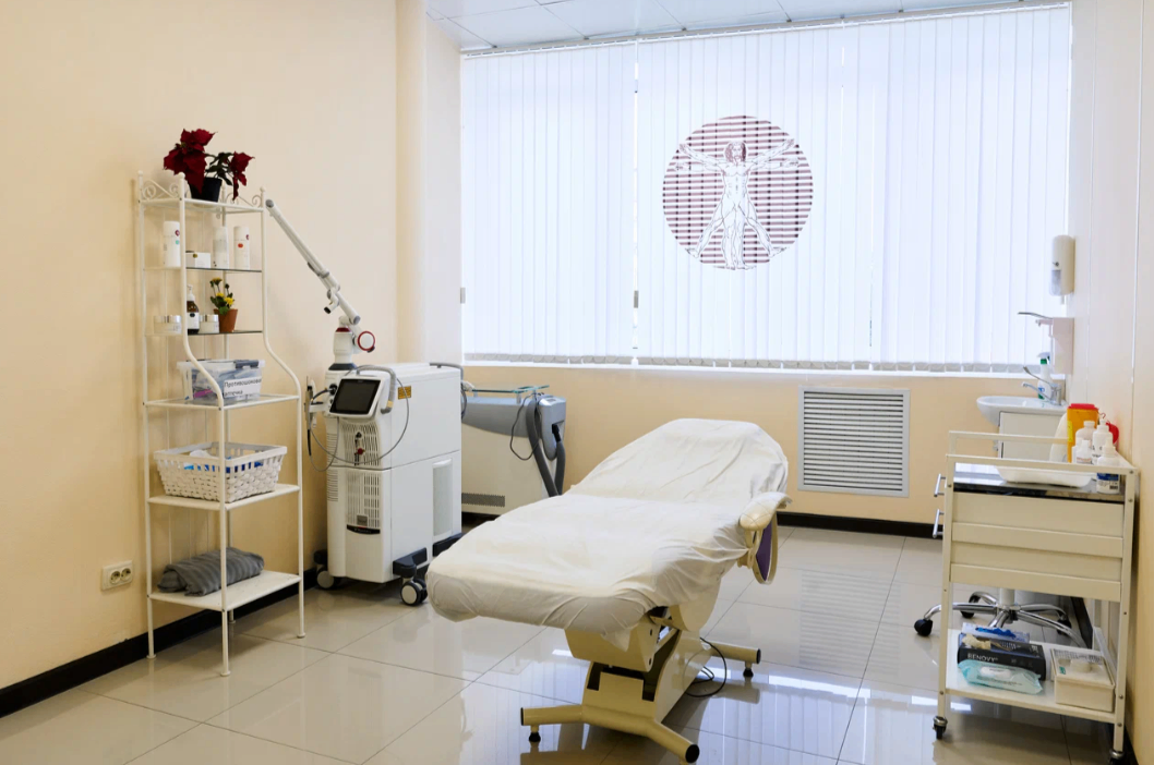 112843779__https://filllin.ru/api/media/clinic/0c3a9e4d-dd43-4fbd-85bd-481df2fb8550-6641d6971b708b73903b2c1d.png