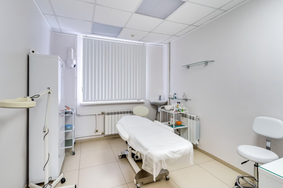 305905307__https://filllin.ru/api/media/clinic/0d84fed6-9542-4f4b-9154-13f83ad88b04-6641d6971b708b73903b2c1d.png