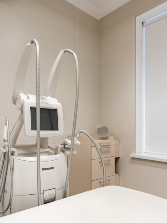 703762062__https://filllin.ru/api/media/clinic/1121cdc6-d39a-4952-8219-585d640bcd73-68d2b334d611ae3c0dcef079.png