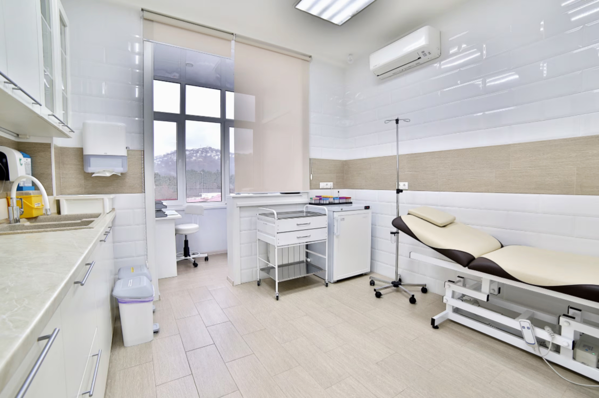 701665625__https://filllin.ru/api/media/clinic/124d2811-f65a-406b-8092-4208e37e09e8-68d2b334d611ae3c0dcef079.png