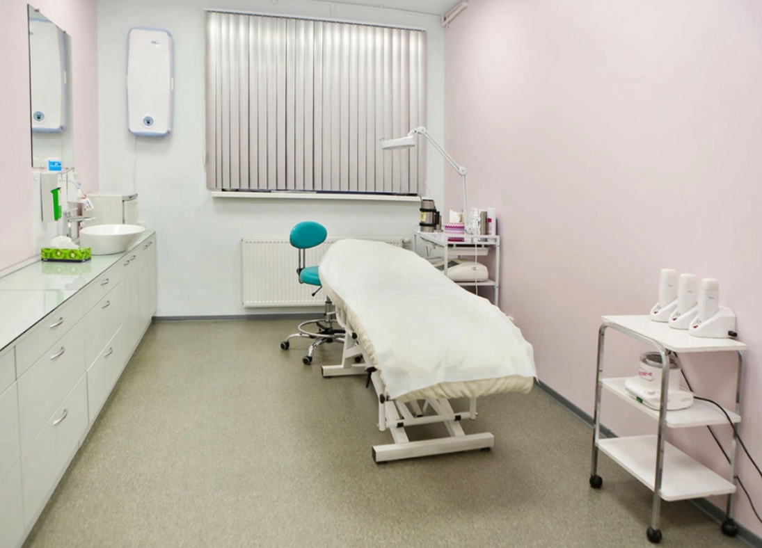 243733909__https://filllin.ru/api/media/clinic/15ef177d-9869-4f11-8ab1-4c97440717b0-6641d6971b708b73903b2c1d.png