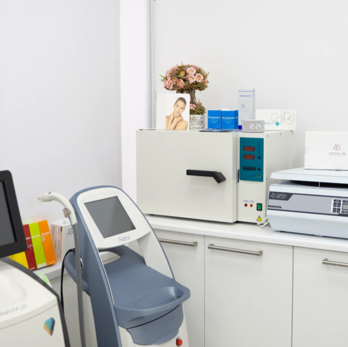 301561216__https://filllin.ru/api/media/clinic/17135c41-5a4b-4315-9de7-0b02bd108881-6641d6971b708b73903b2c1d.png
