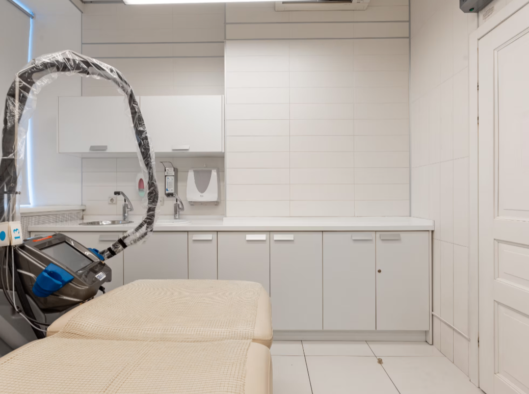 703635314__https://filllin.ru/api/media/clinic/17f2deae-606c-44a3-aef3-73b7212753ff-68d2b334d611ae3c0dcef079.png