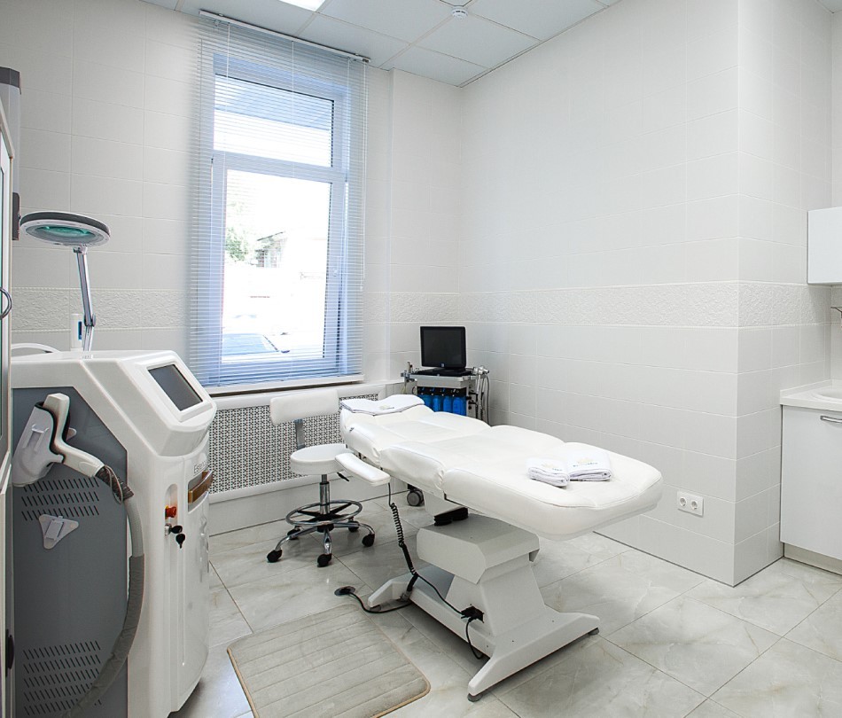 347539575__https://filllin.ru/api/media/clinic/18490b0e-3aef-496f-88f9-2498a0704957-6641d6971b708b73903b2c1d.jpeg