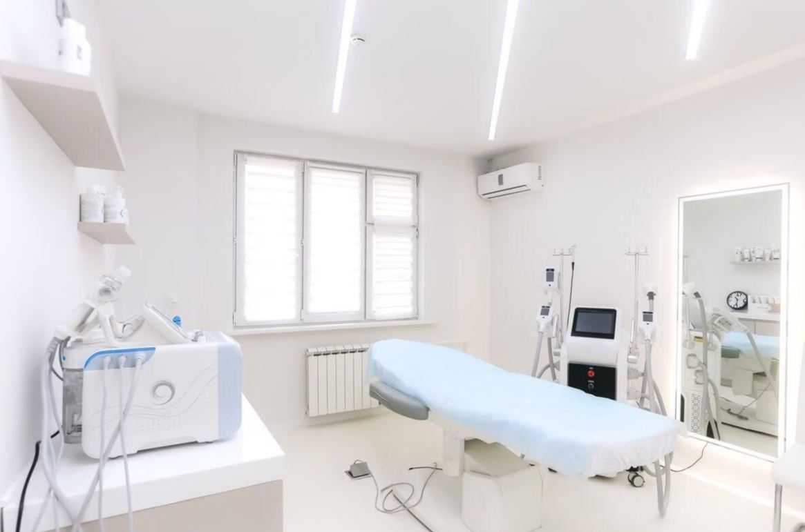 209127875__https://filllin.ru/api/media/clinic/1bb48fcb-9d05-4f60-bb33-db07e0519b70-6641d6971b708b73903b2c1d.png