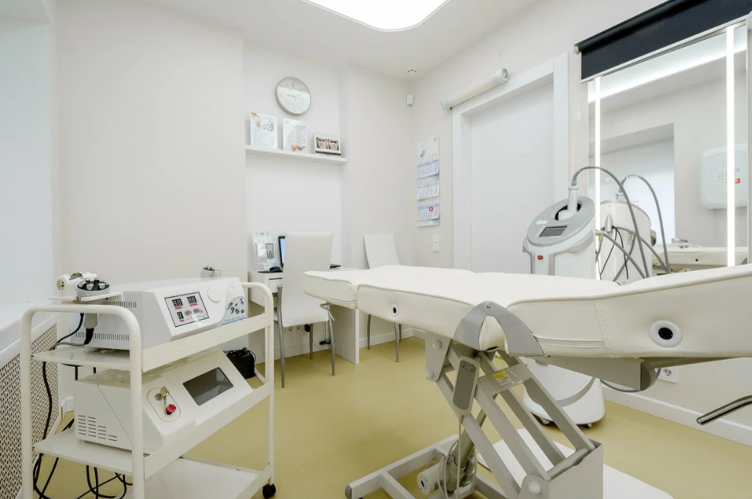 378363802__https://filllin.ru/api/media/clinic/1e2a70bf-dc5c-476b-8b84-5884fc783b39-6641d6971b708b73903b2c1d.png