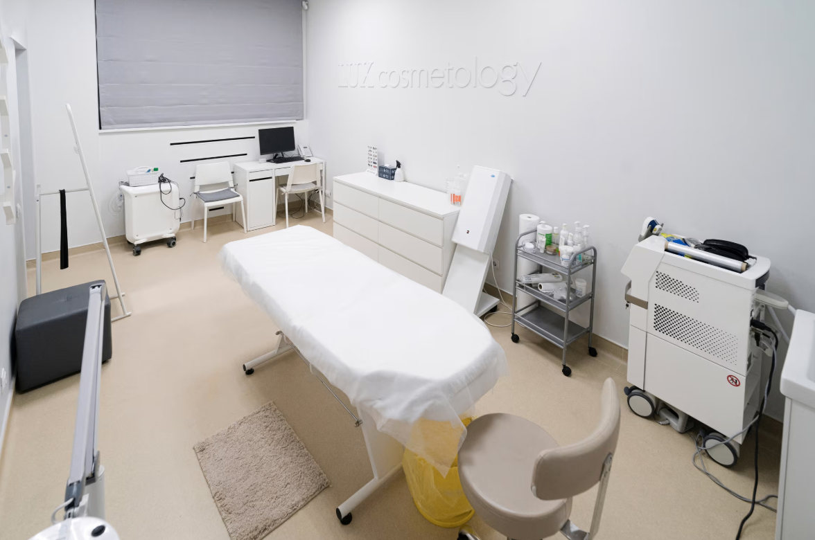 393073885__https://filllin.ru/api/media/clinic/207e6976-5b1d-4e1d-a3eb-114c3f1d609d-6641d6971b708b73903b2c1d.png