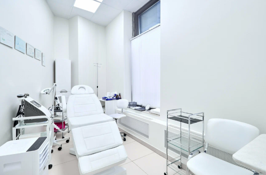423816802__https://filllin.ru/api/media/clinic/23c0386b-60fa-4522-87ae-dc0aa499ce62-6641d6971b708b73903b2c1d.png