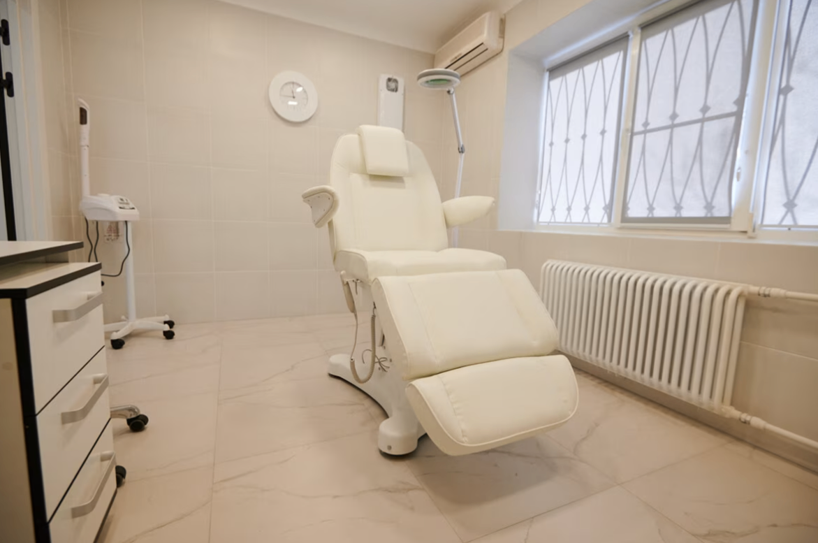 112818310__https://filllin.ru/api/media/clinic/27a904af-9aa0-4aee-9fc6-14e9ec0f8bd6-6641d6971b708b73903b2c1d.png