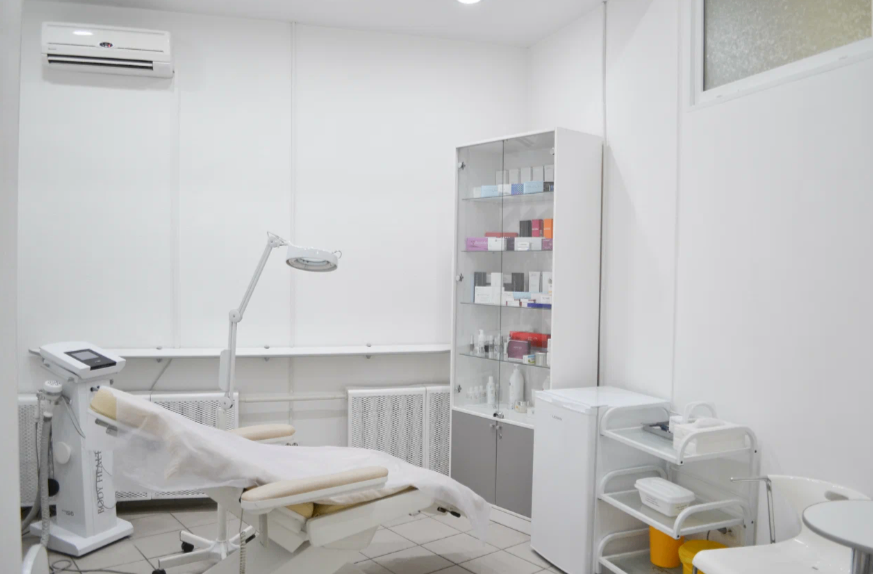 530394752__https://filllin.ru/api/media/clinic/27facff8-1587-48c3-9665-d82d230725c7-68d2b334d611ae3c0dcef079.png