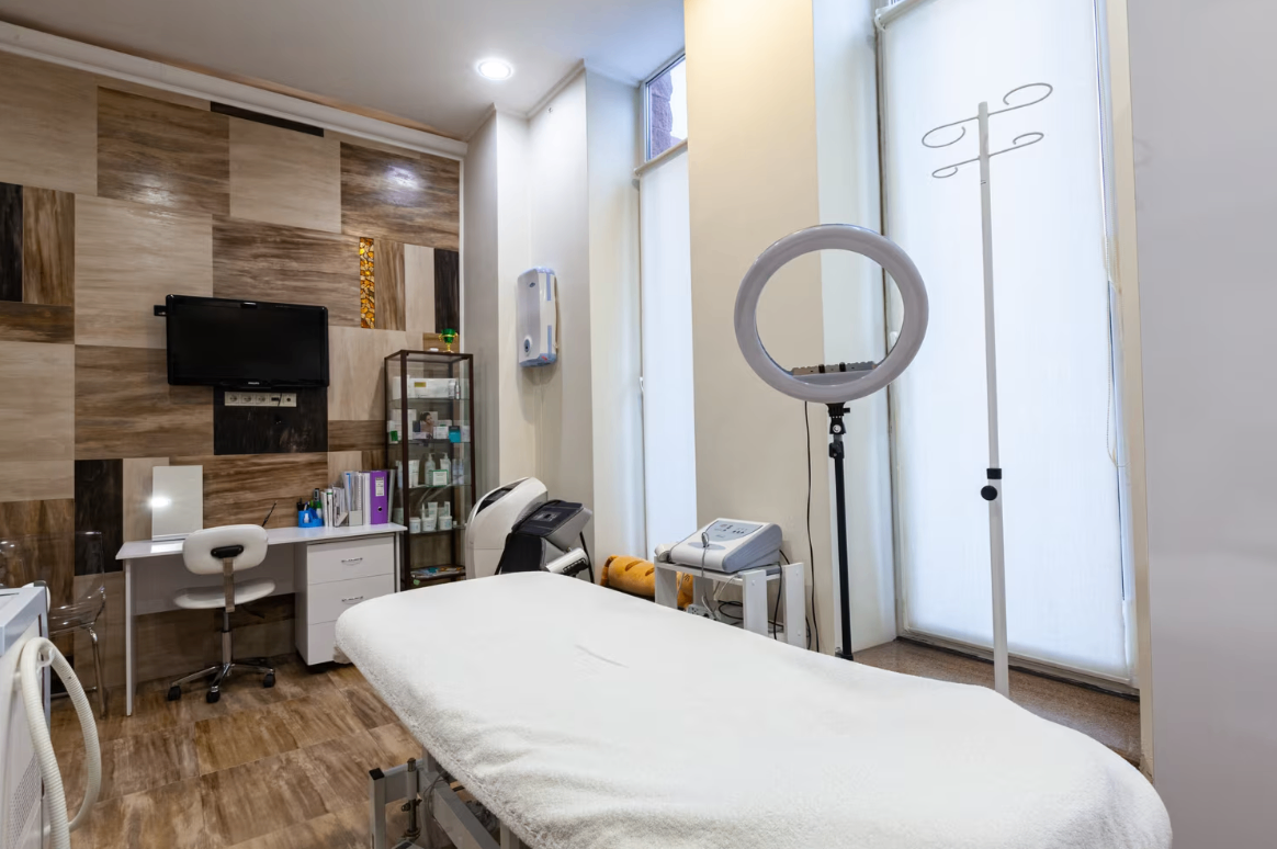 409974602__https://filllin.ru/api/media/clinic/2853ffed-edf8-4d62-bb76-092a9a9779a3-6641d6971b708b73903b2c1d.png