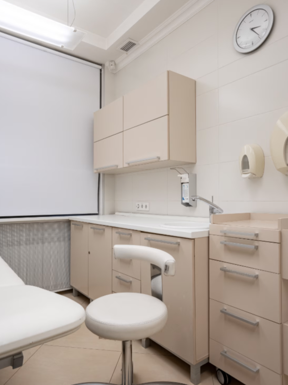 686734609__https://filllin.ru/api/media/clinic/2b0df7e2-aeca-4272-a004-e58a84af2175-68d2b334d611ae3c0dcef079.png