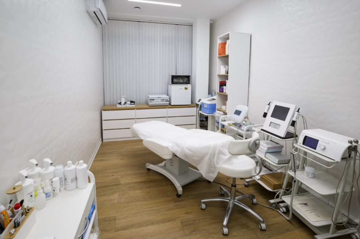 195565162__https://filllin.ru/api/media/clinic/2c28645d-91d3-403a-a0dc-dd326fb7f2b5-6641d6971b708b73903b2c1d.png