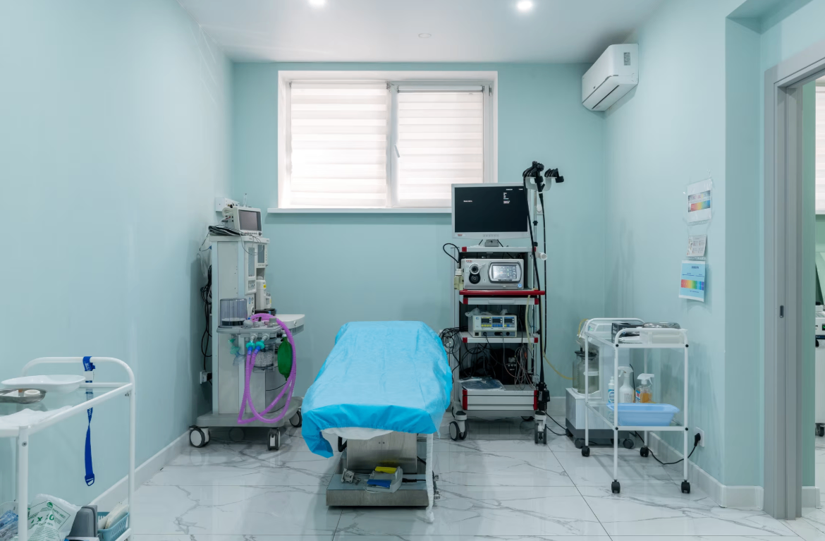 4202031__https://filllin.ru/api/media/clinic/32fe562f-b254-46ea-931a-2f068adfa970-6641d6971b708b73903b2c1d.png