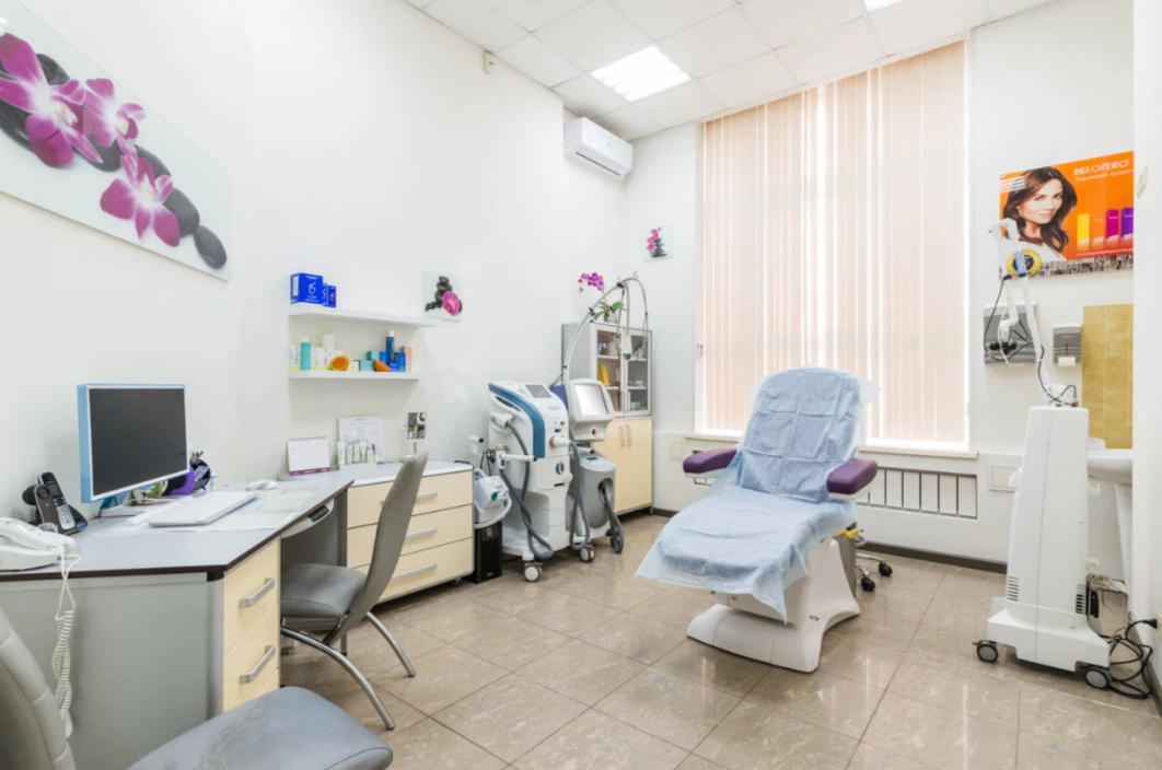 6818597__https://filllin.ru/api/media/clinic/33bb6594-59c2-4ade-9694-3a00180d2fdf-6641d6971b708b73903b2c1d.png