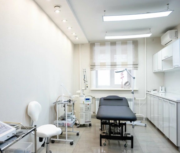 347581875__https://filllin.ru/api/media/clinic/38496581-89f1-4707-9c1e-ab22ba6027f5-67618e0e145943c8628e7ed5.jpg