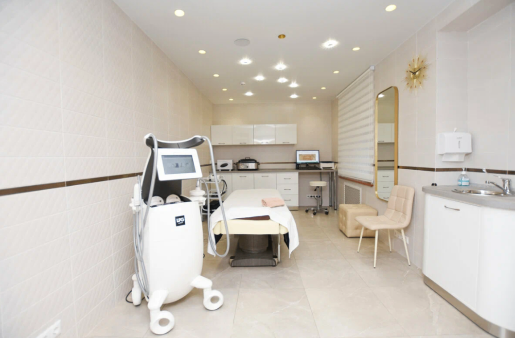 177935256__https://filllin.ru/api/media/clinic/39bfedc4-2d65-412d-af1b-bfa26271bbaf-6641d6971b708b73903b2c1d.png