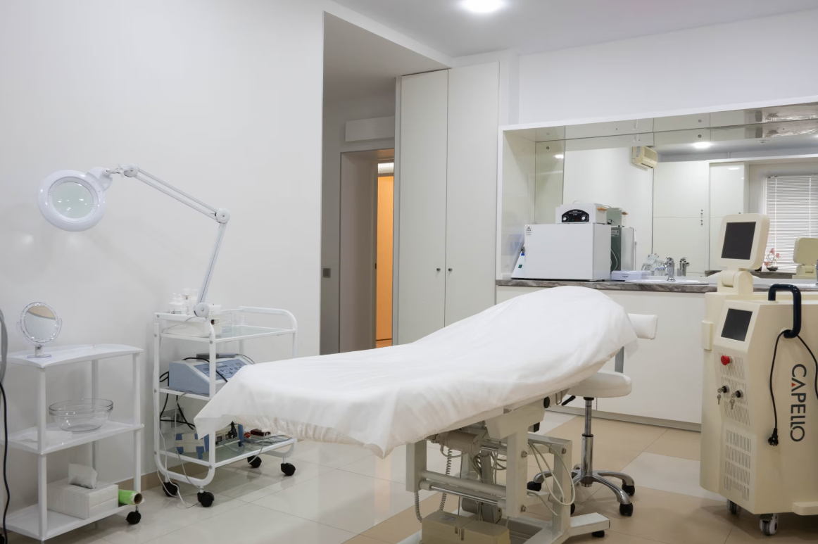 249262858__https://filllin.ru/api/media/clinic/3d496705-c2c7-49a8-970c-dd4dd64700b9-6641d6971b708b73903b2c1d.png