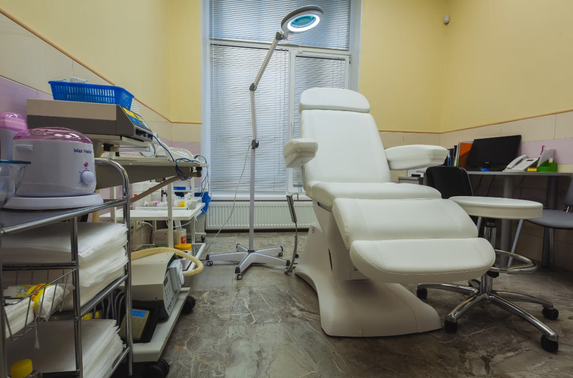 142231557__https://filllin.ru/api/media/clinic/4254b824-af60-4375-8bc4-12c0103b8e4f-6641d6971b708b73903b2c1d.png