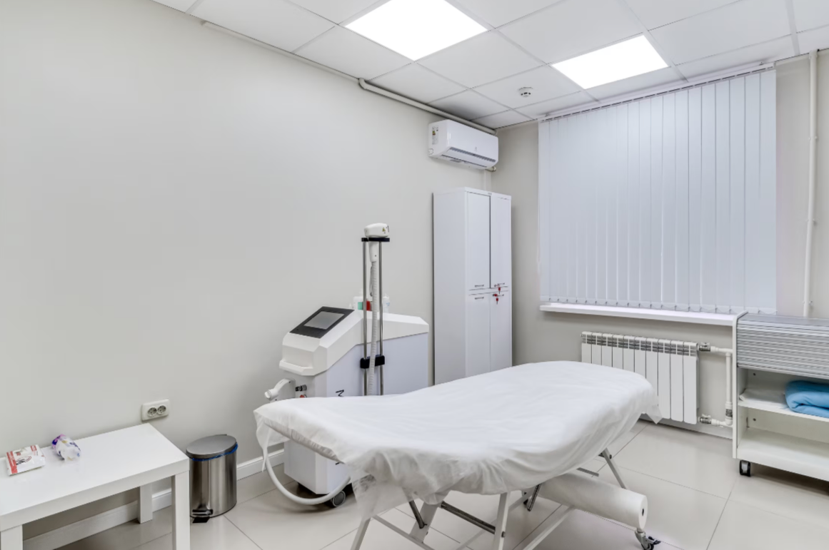 305905307__https://filllin.ru/api/media/clinic/4263f3b9-217f-4d1a-9575-55ccbf004400-6641d6971b708b73903b2c1d.png