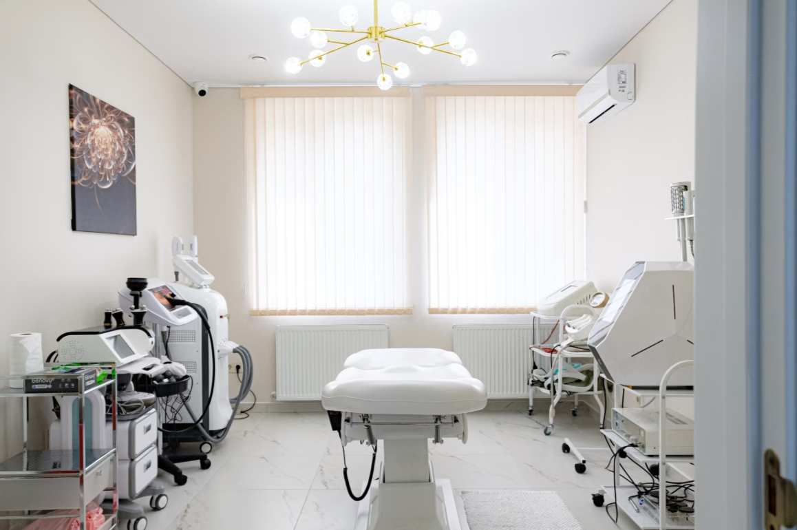 214686818__https://filllin.ru/api/media/clinic/43ce66dd-20ef-4158-b332-0891cd605384-6641d6971b708b73903b2c1d.png