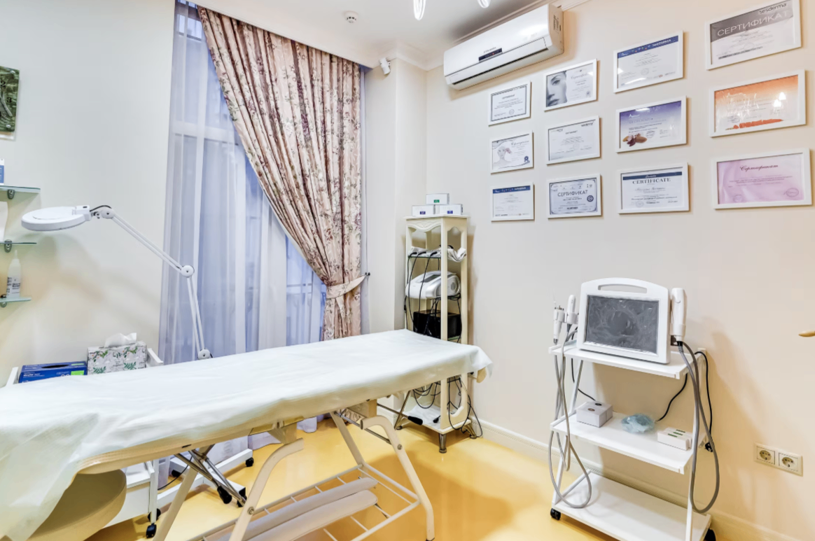 352220838__https://filllin.ru/api/media/clinic/4620a193-b917-4893-8a01-0c617c56935f-6641d6971b708b73903b2c1d.png