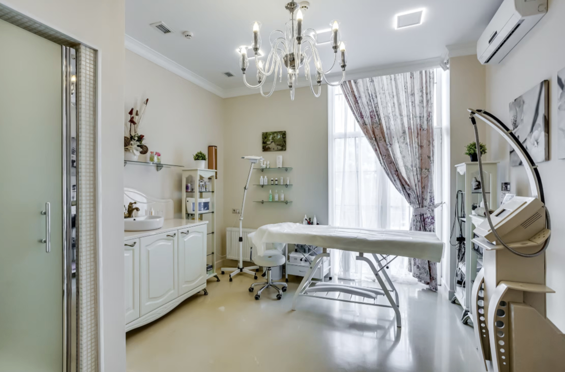 352220838__https://filllin.ru/api/media/clinic/4a1350a3-cb31-4a46-8cd3-12cae16a9f33-6641d6971b708b73903b2c1d.png