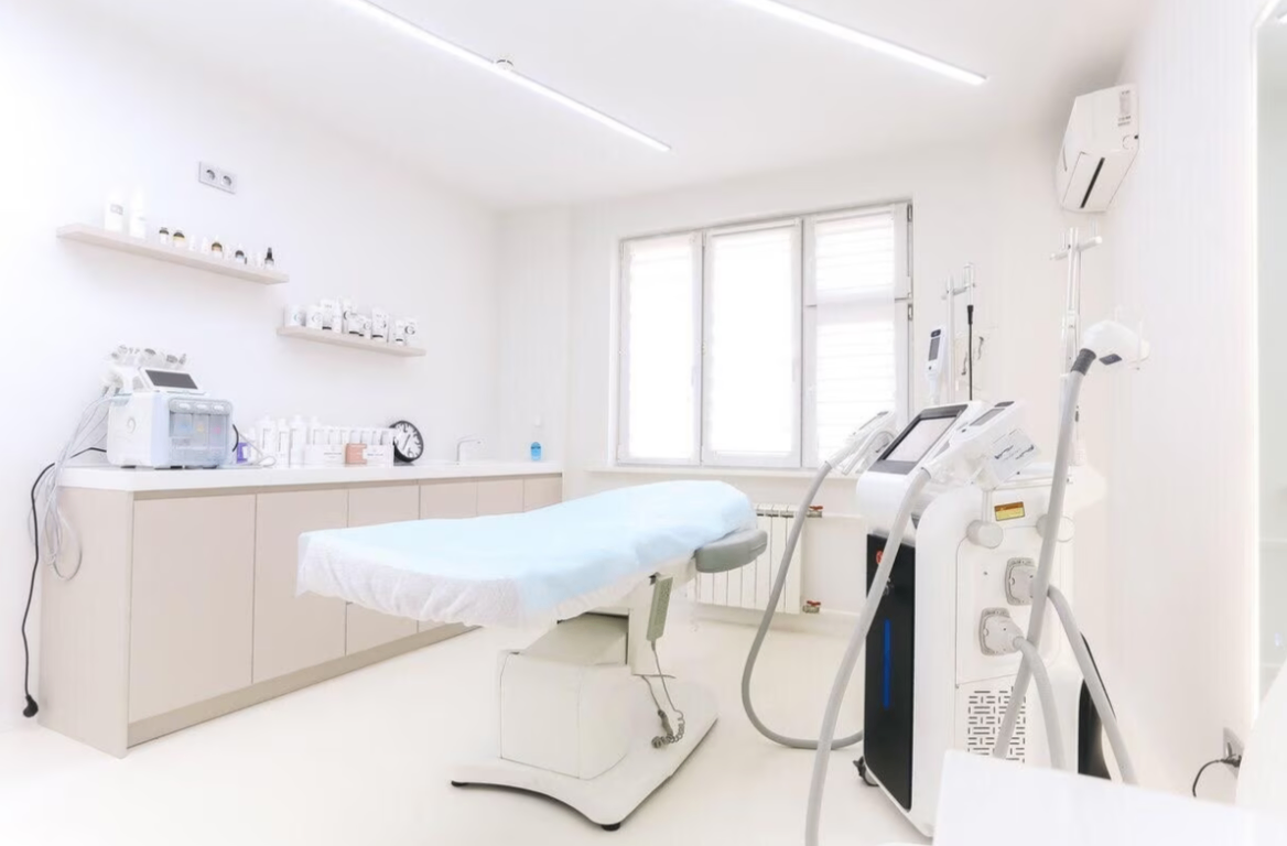 209127875__https://filllin.ru/api/media/clinic/4f57d201-515d-42f5-b97e-4126dbb9812c-6641d6971b708b73903b2c1d.png