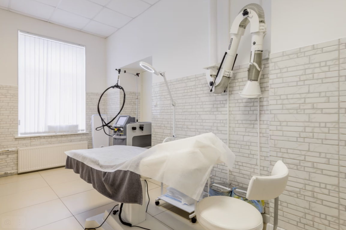 701654376__https://filllin.ru/api/media/clinic/50100f96-d9f4-4683-880c-fa68ab2fe0ad-68d2b334d611ae3c0dcef079.png