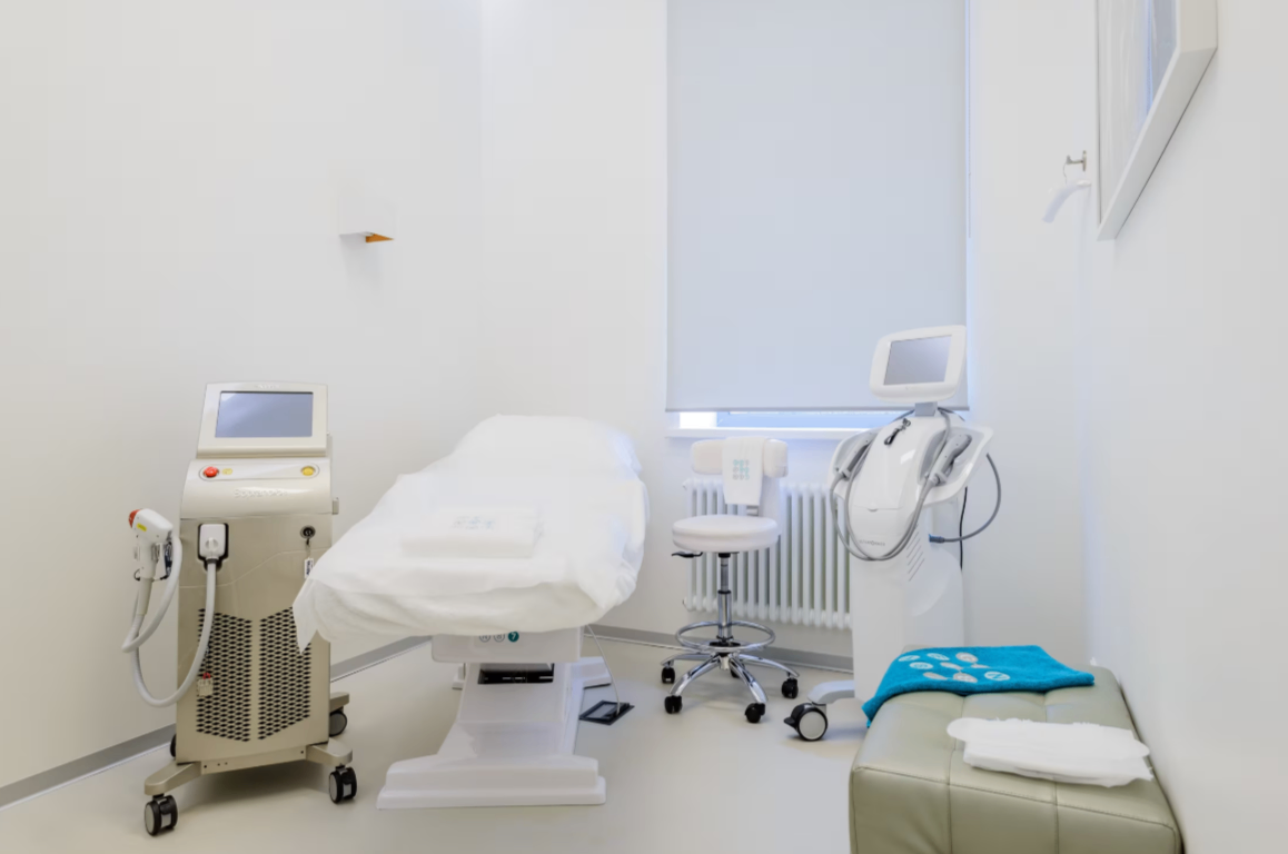 705777327__https://filllin.ru/api/media/clinic/54bffada-27f4-4c48-afc1-07d9c46f867b-68d2b334d611ae3c0dcef079.png