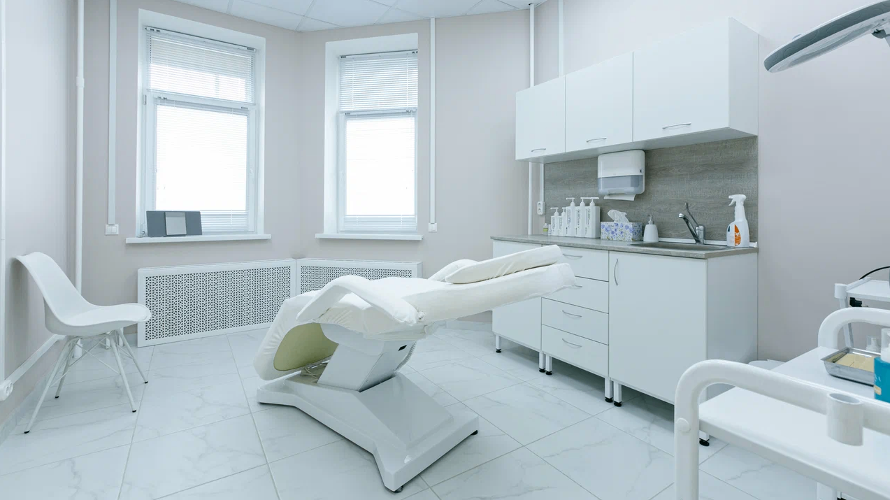 129814944__https://filllin.ru/api/media/clinic/5597e747-6d41-430e-8d9a-fc7306eb97a5-6641d6971b708b73903b2c1d.png