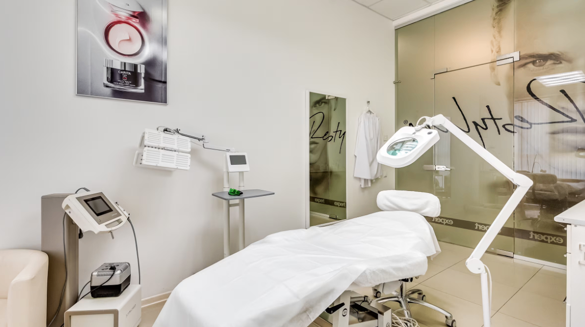 393047445__https://filllin.ru/api/media/clinic/5683d82a-56a8-4850-ac58-a820d5135764-6641d6971b708b73903b2c1d.png