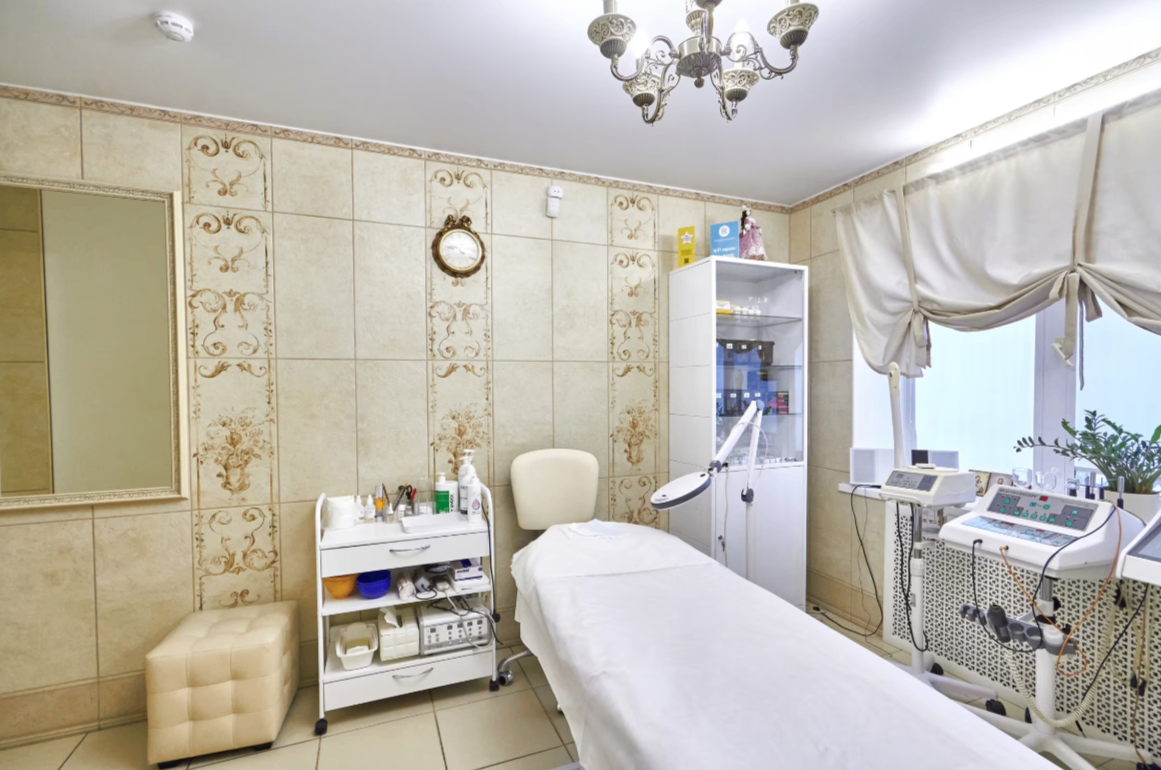 700636051__https://filllin.ru/api/media/clinic/57de9b66-a3d9-47d8-b758-9562badc73de-68d2b334d611ae3c0dcef079.png