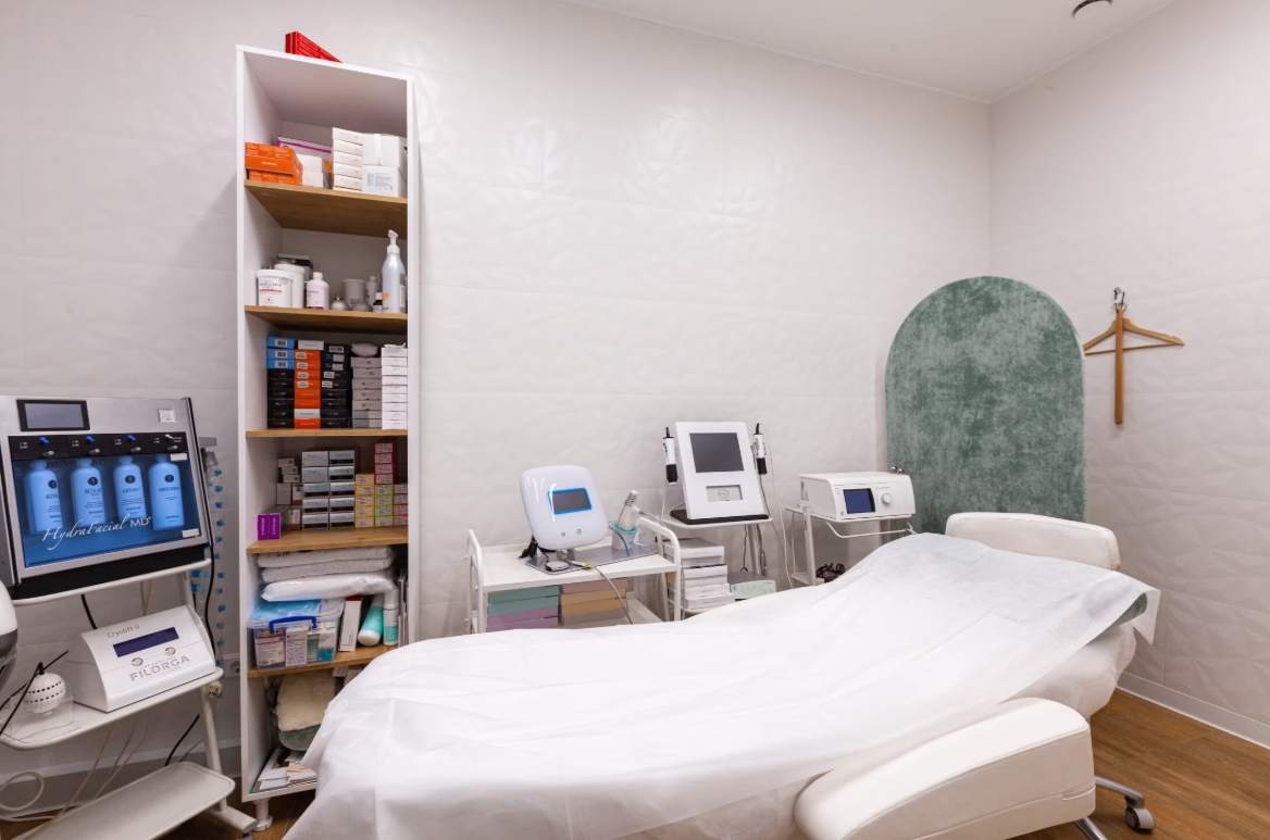 195565162__https://filllin.ru/api/media/clinic/5b7db25f-25b5-407e-8ab1-ce6247e3c430-6641d6971b708b73903b2c1d.png
