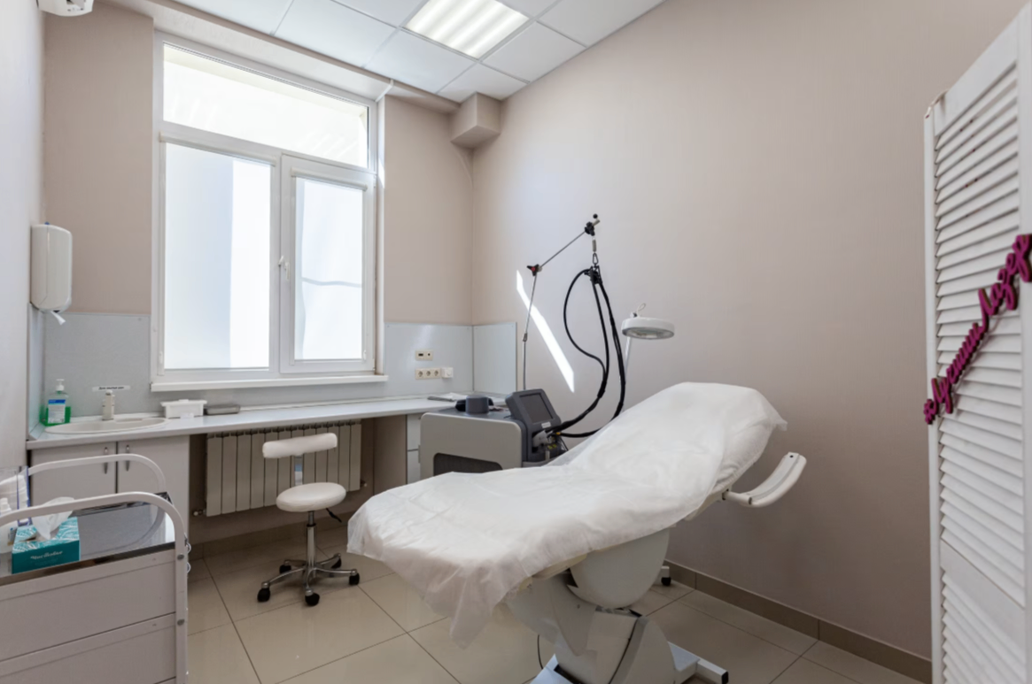 158321608__https://filllin.ru/api/media/clinic/61ba9ba8-feab-4780-95c3-8009a2f0bb84-6641d6971b708b73903b2c1d.png
