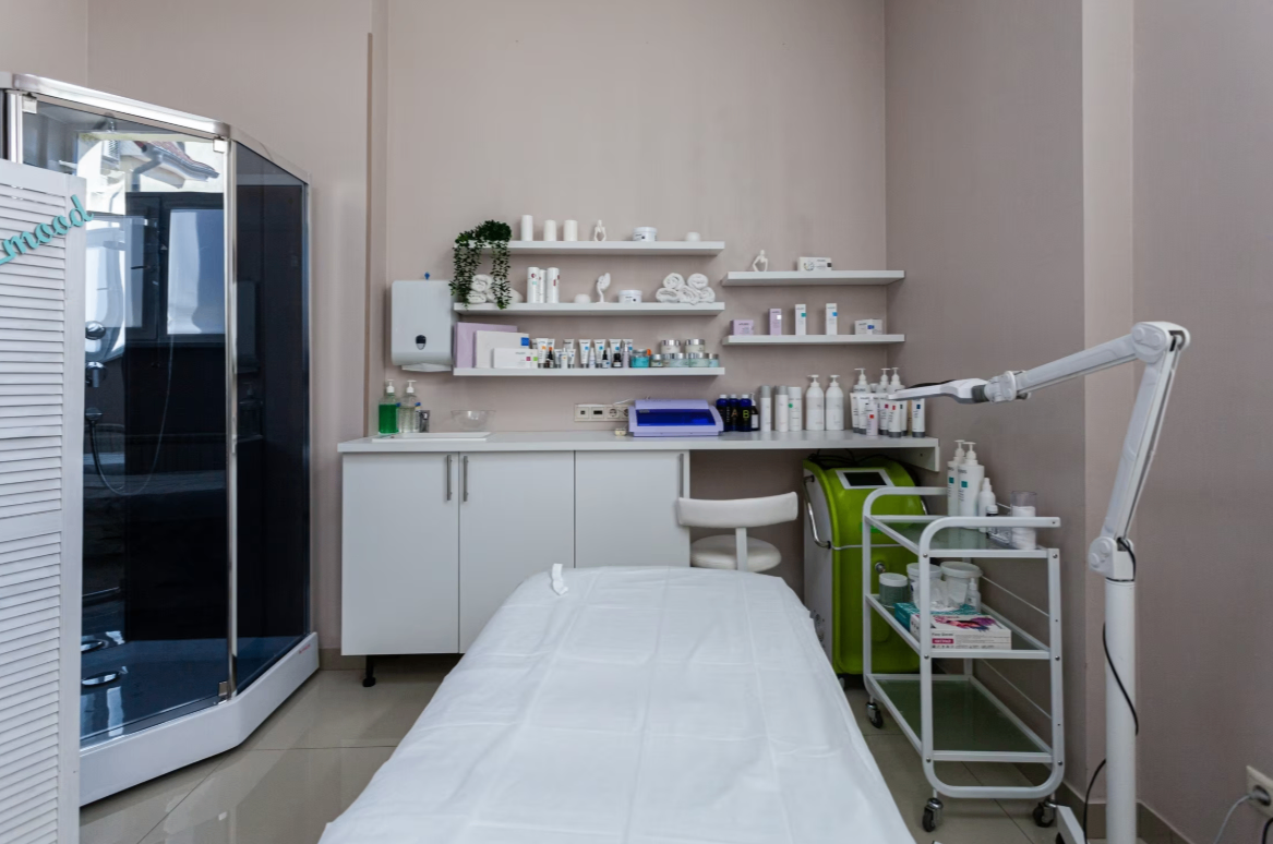 158321608__https://filllin.ru/api/media/clinic/61fd8a7e-3cb6-4e2a-9f05-1f7962c3a949-6641d6971b708b73903b2c1d.png