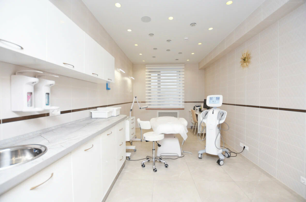 177935256__https://filllin.ru/api/media/clinic/66207961-c64a-4141-a063-aeafb6cafd57-6641d6971b708b73903b2c1d.png