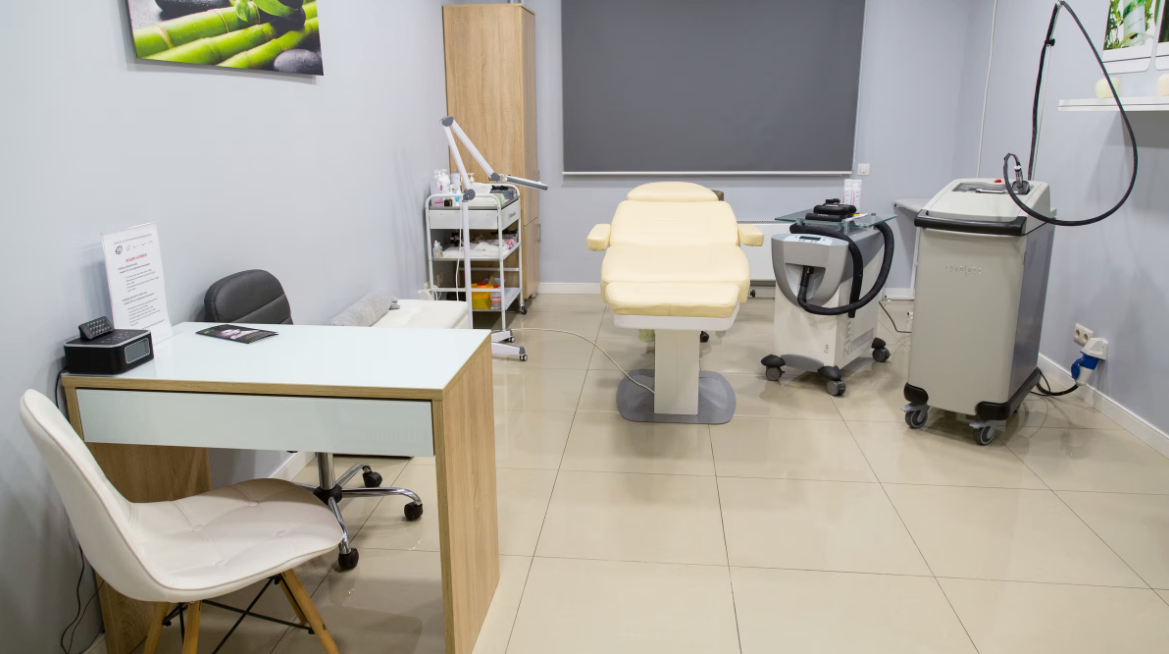199683200__https://filllin.ru/api/media/clinic/67271253-7d52-4a40-9d44-6ebd5ecc7773-6641d6971b708b73903b2c1d.png