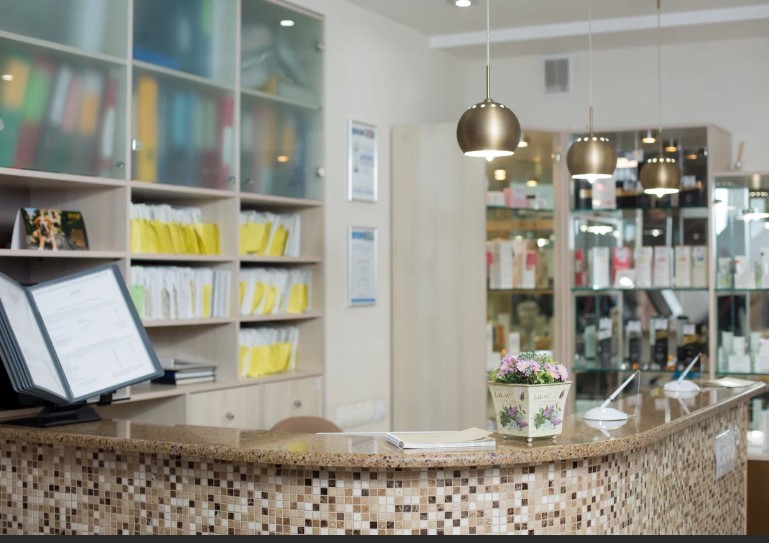 602407226__https://filllin.ru/api/media/clinic/686963e2-2b6b-402b-8123-f0e669e675b4-68d2a497d611ae3c0dcaa92f.jpg
