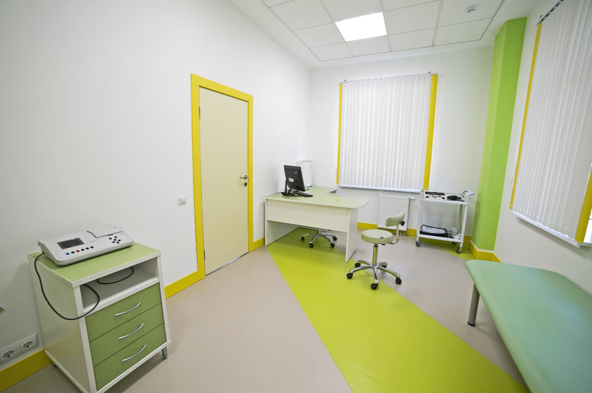 703760319__https://filllin.ru/api/media/clinic/68710657-f2dc-4a16-9030-88961facf281-68d2b334d611ae3c0dcef079.png