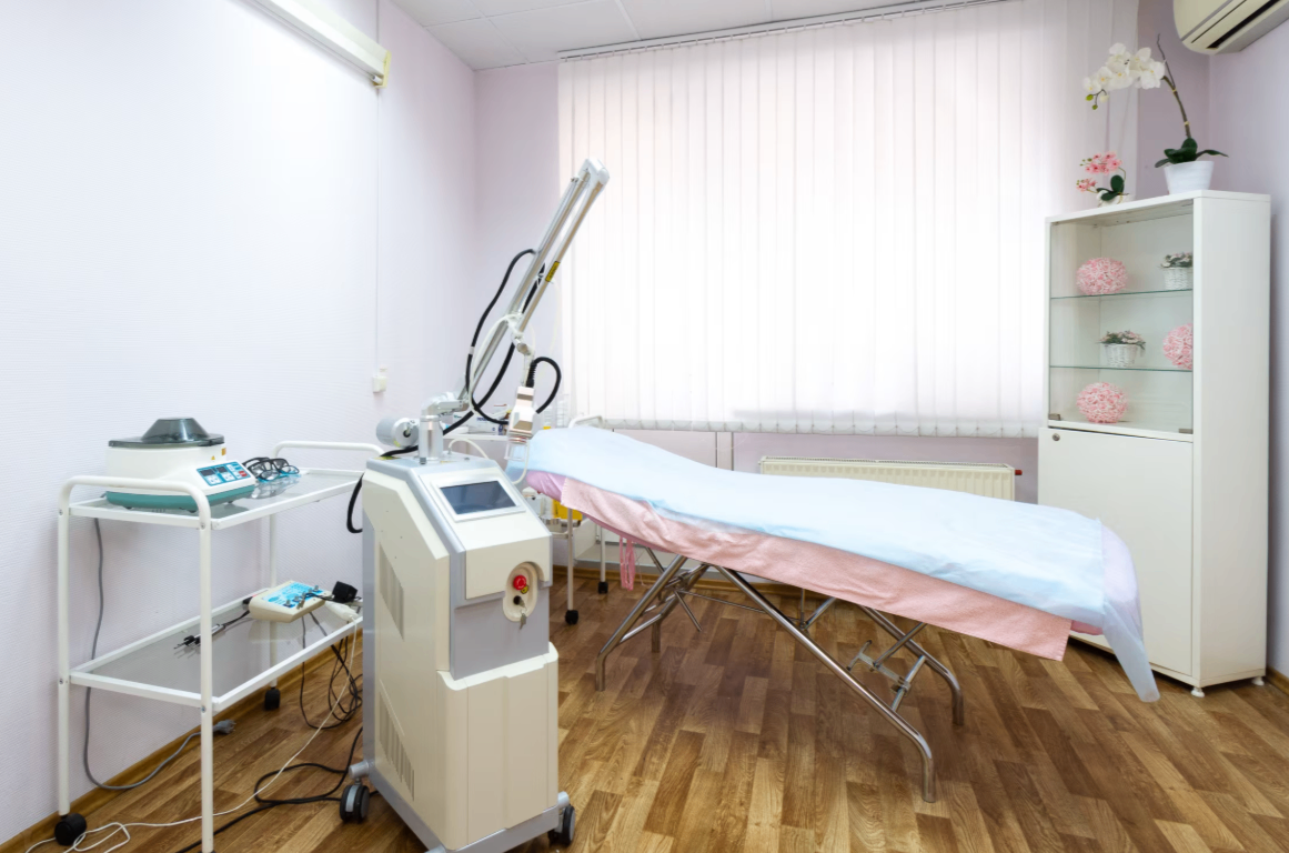 700980128__https://filllin.ru/api/media/clinic/6b102b89-1b25-4481-9ec7-f38d17492645-68d2b334d611ae3c0dcef079.png