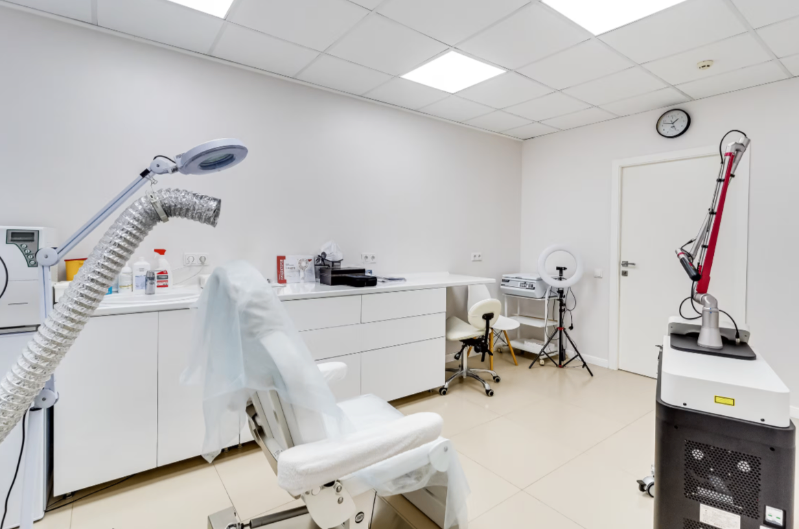 305905307__https://filllin.ru/api/media/clinic/70ab1e03-2b1c-407c-8297-b7189c333df6-6641d6971b708b73903b2c1d.png