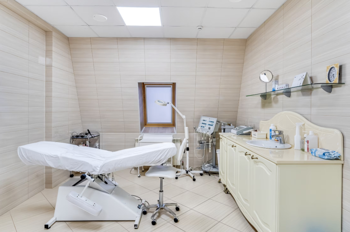 352220838__https://filllin.ru/api/media/clinic/729611b3-ed9b-49a0-b8b8-dca9f7679de7-6641d6971b708b73903b2c1d.png
