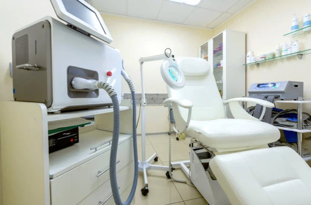 12161154__https://filllin.ru/api/media/clinic/758b0b6c-3d06-44c2-9668-07dd1964b6d7-6641d6971b708b73903b2c1d.png