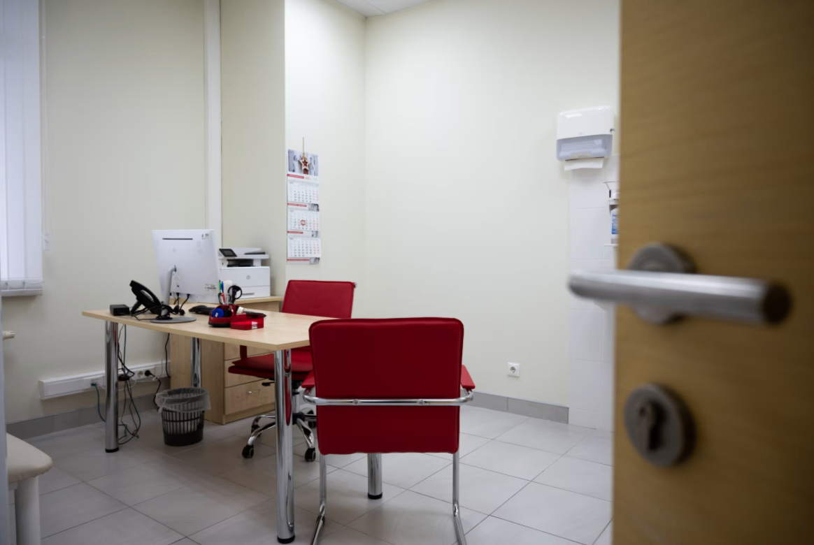328525375__https://filllin.ru/api/media/clinic/7b8db879-f92f-435a-876b-be524af06d96-6641d6971b708b73903b2c1d.png